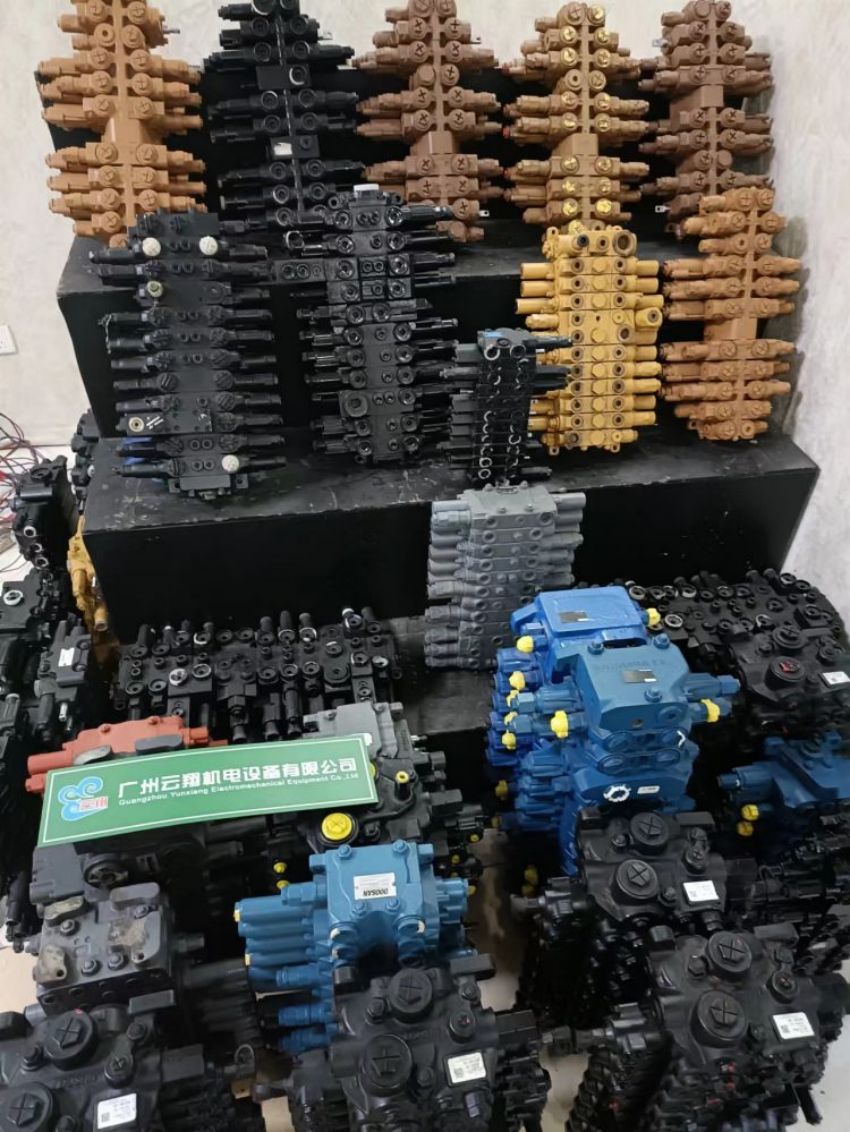 適用于7-8噸挖機(jī) 力士樂(lè)SX14分配閥總成 主控閥原裝全新 挖機(jī)配件